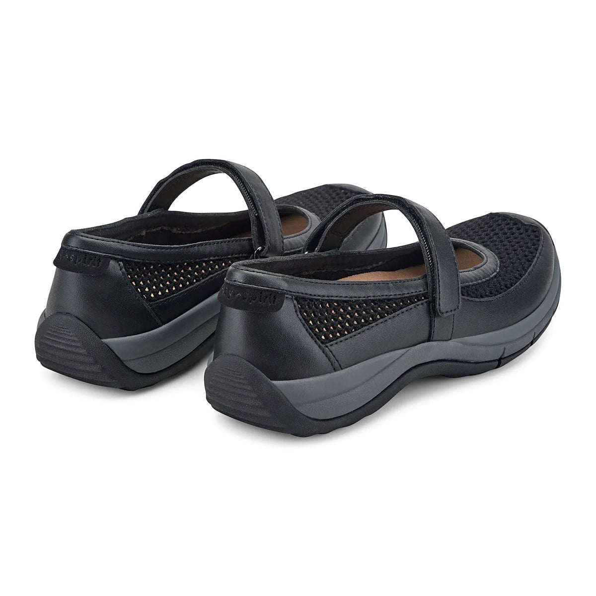 Rounded toe box on a flexible walking shoe