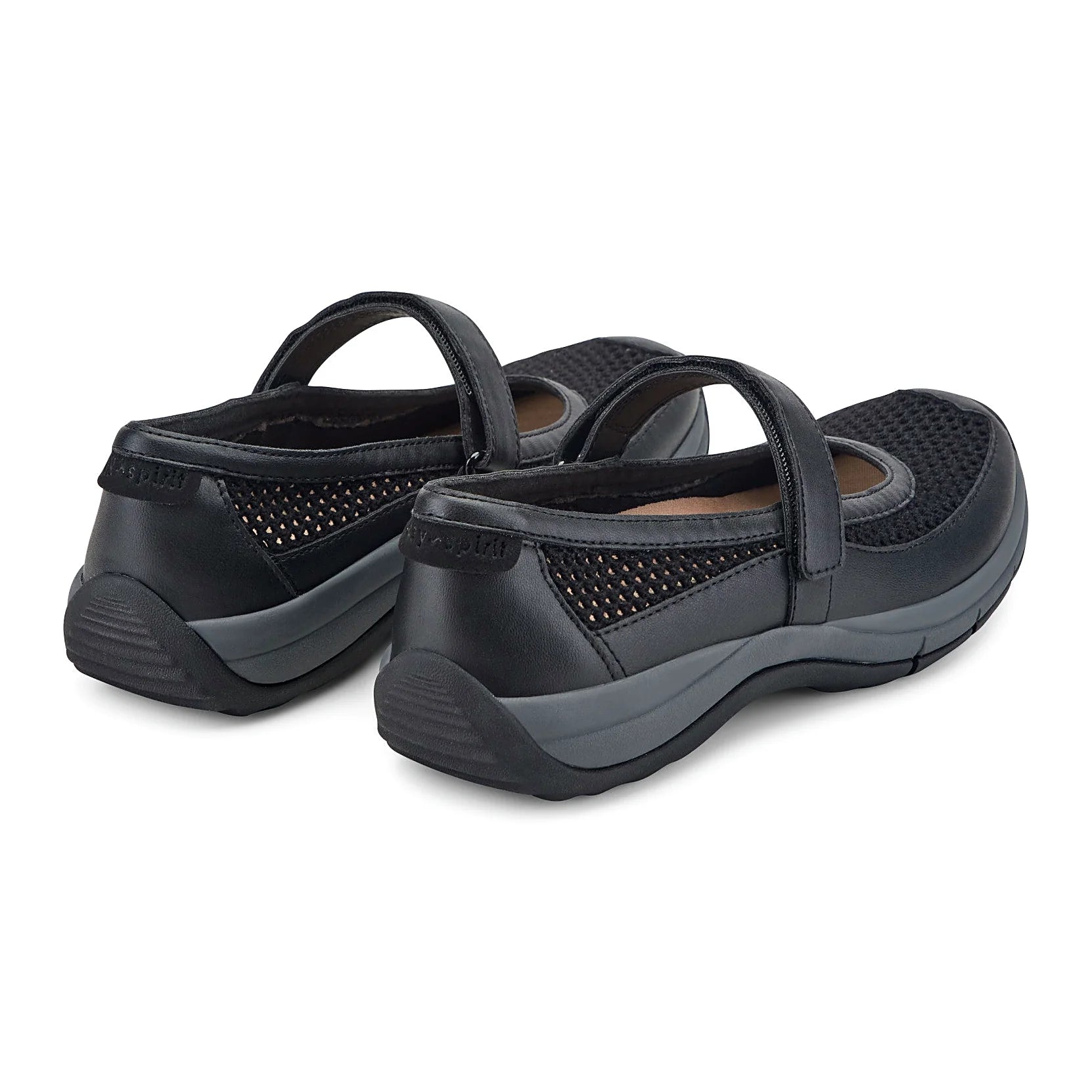 Rounded toe box on a flexible walking shoe