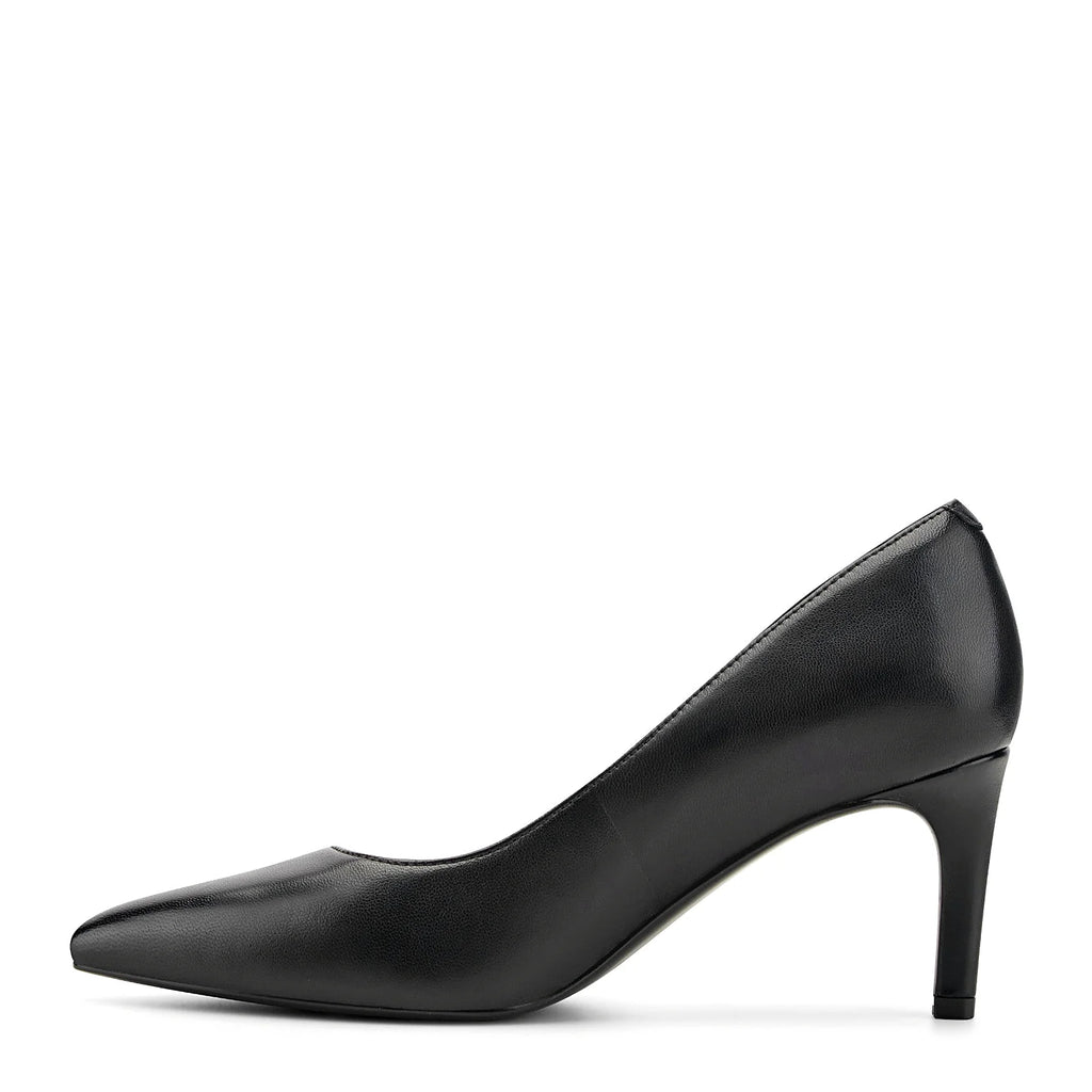 Cushioned footbed inside a pointed-toe dress pump