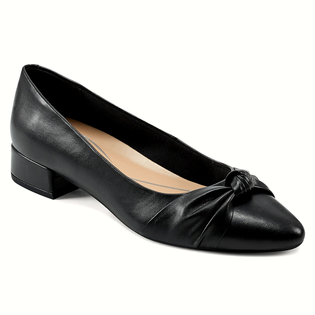 Knot detailing across the vamp of a dress pump