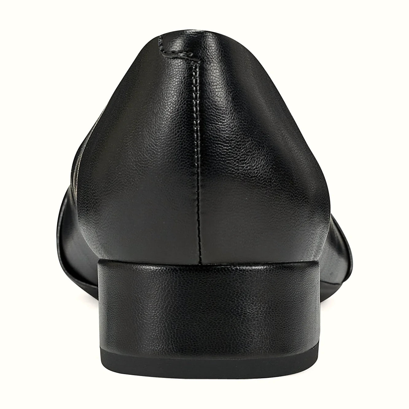 Pointed toe shape on a knotted dress pump