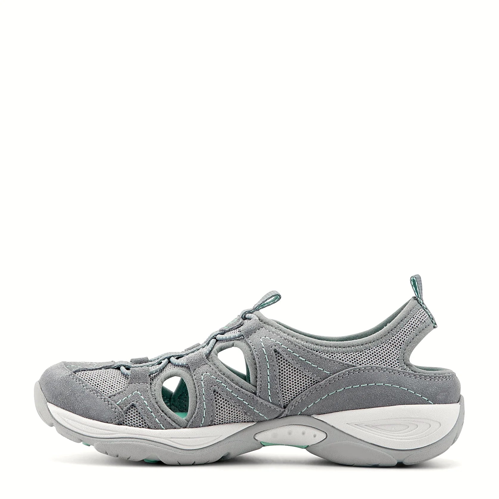 Removable contoured footbed from a walking shoe