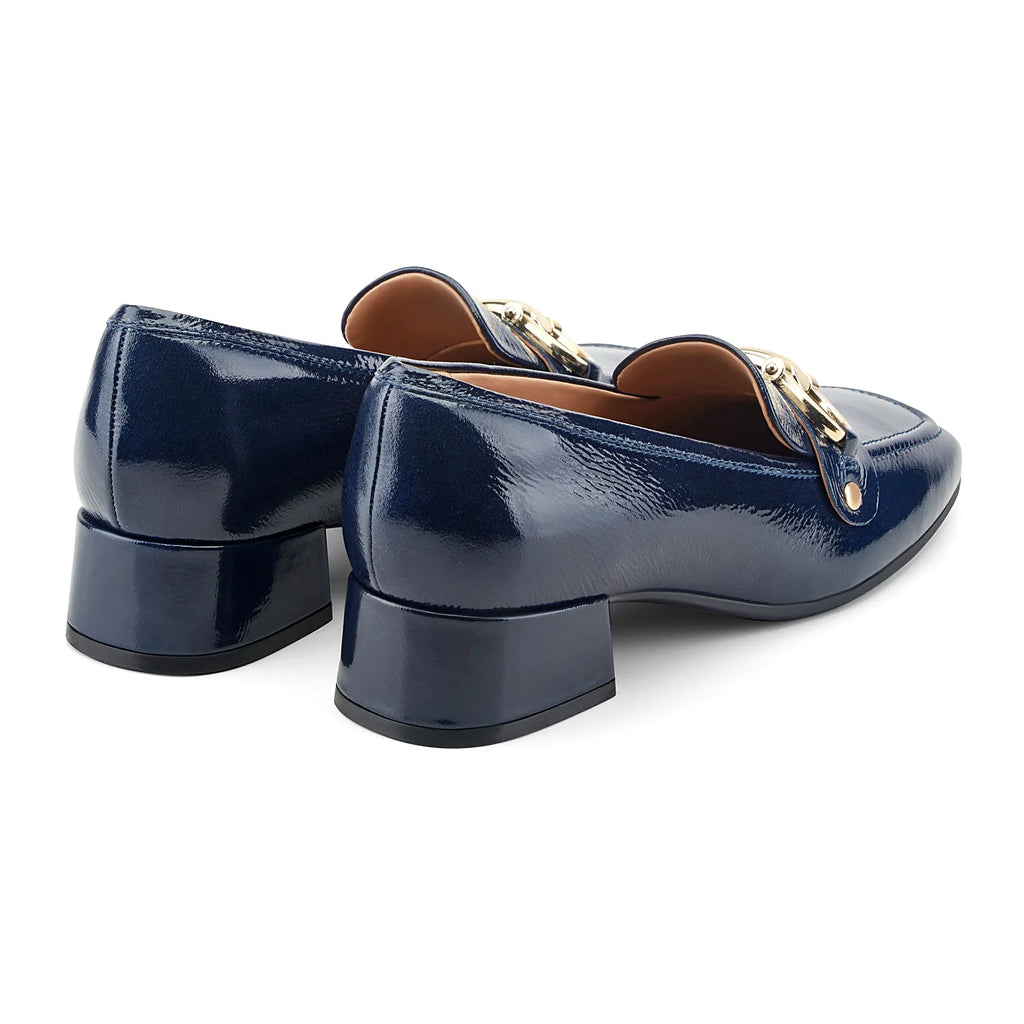 Leather loafer with an orthotic-friendly footbed