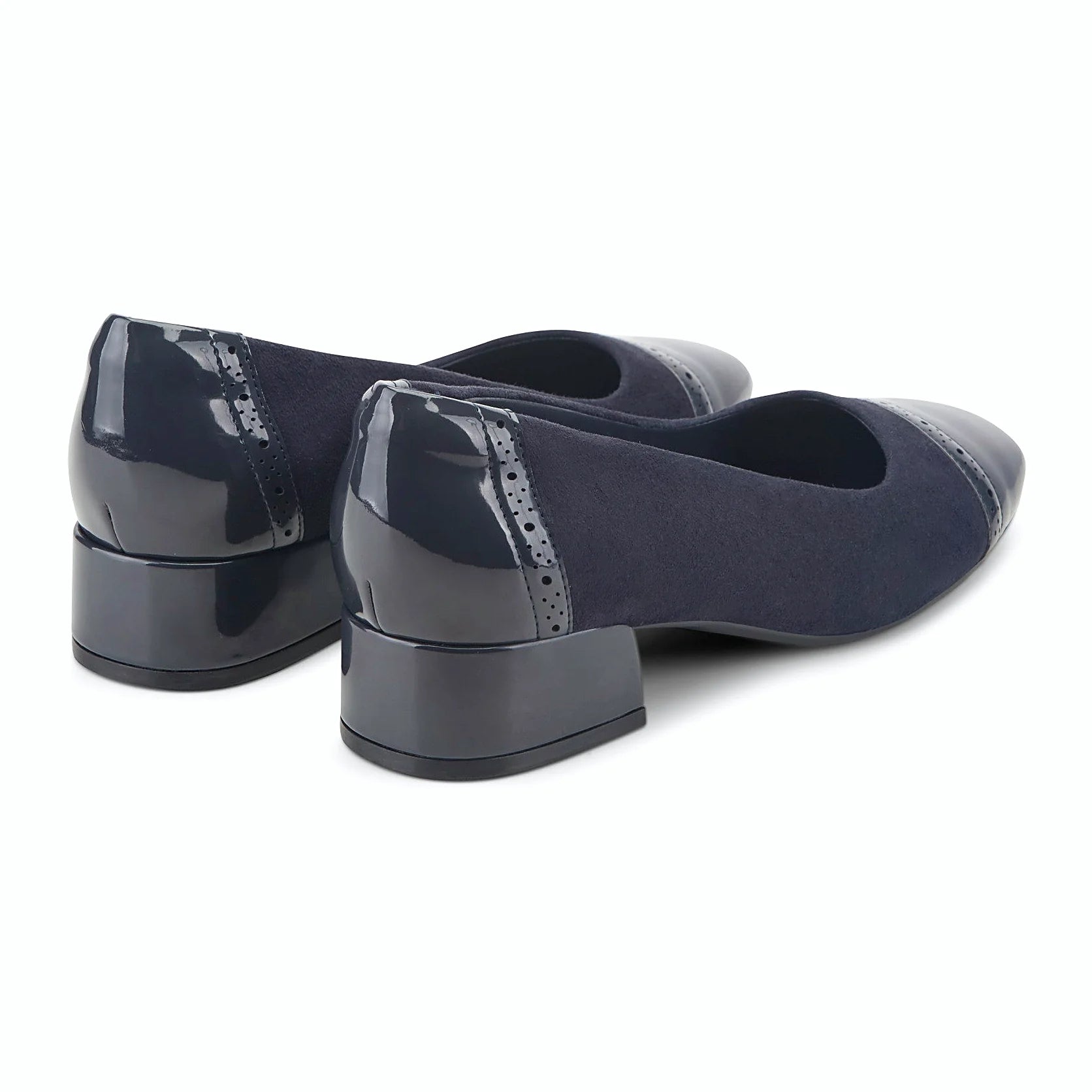 Refined patent finish on a block heel pump