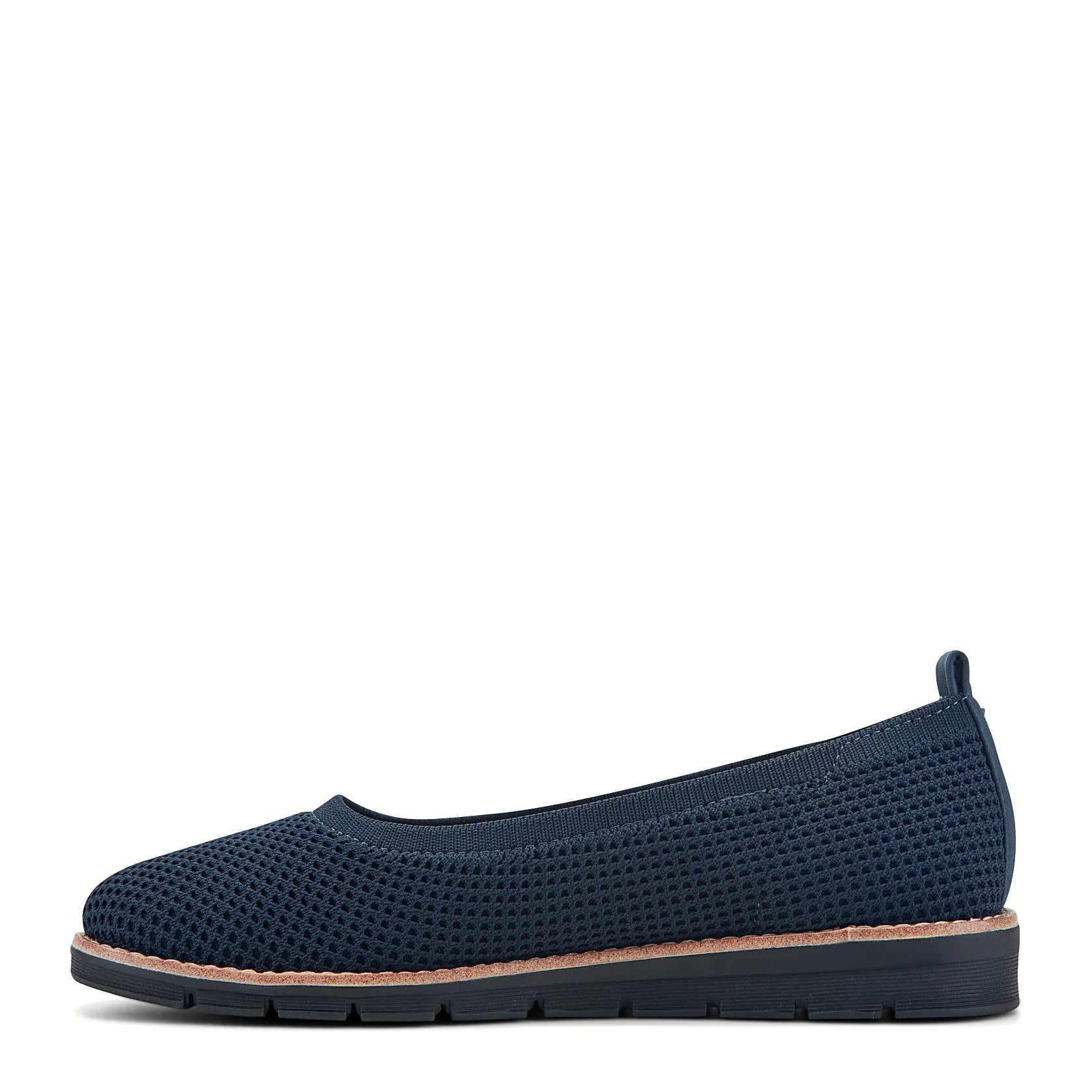 Soft touch footbed inside a knit flat