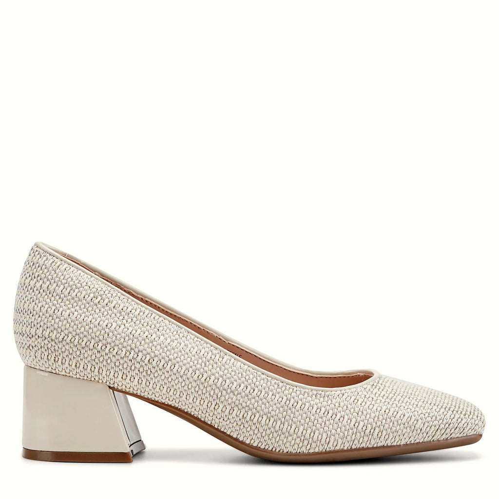 Square-toe dress pump on a block heel
