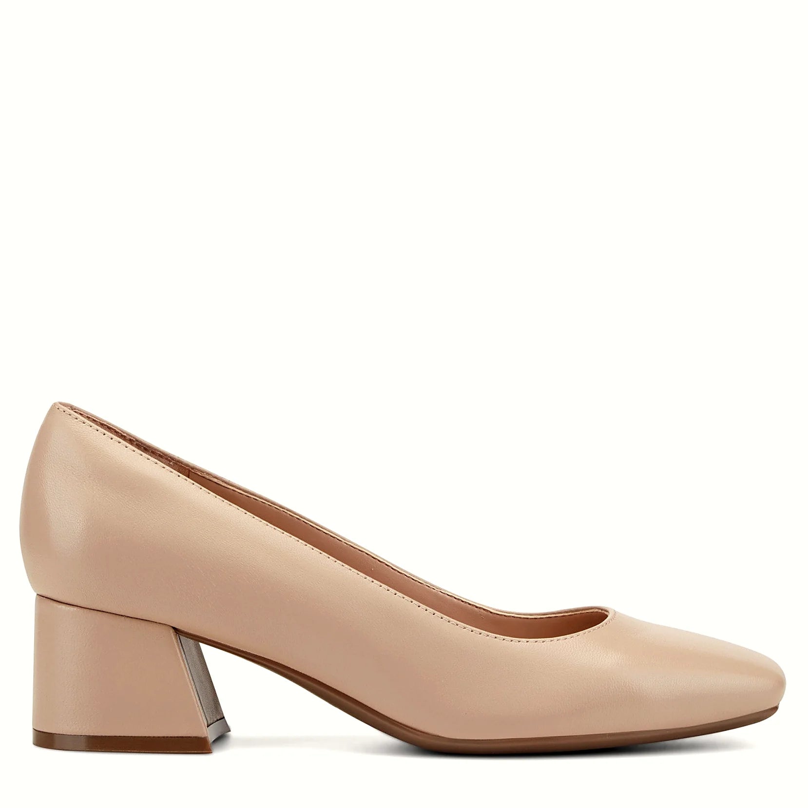 Square-toe dress pump on a block heel