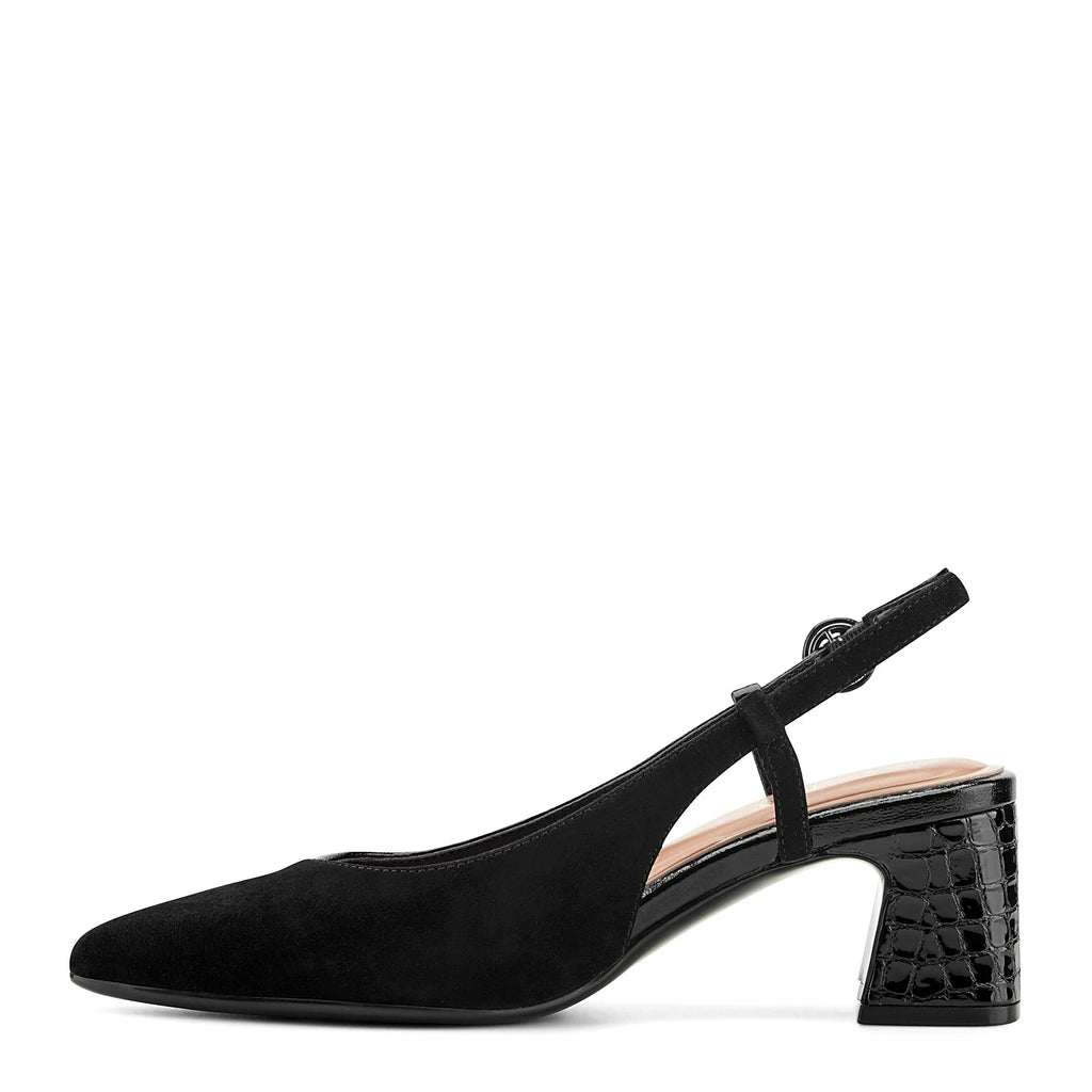 Cap toe line across the front of a dress pump