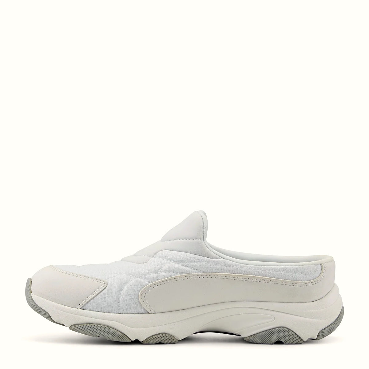 Ultra-lightweight sole on a padded-collar clog