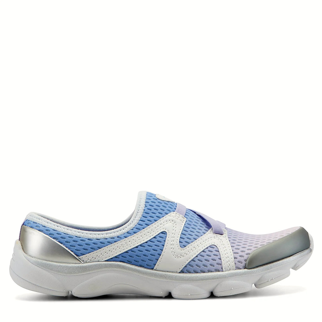 Sporty slip-on clog with a stretch upper