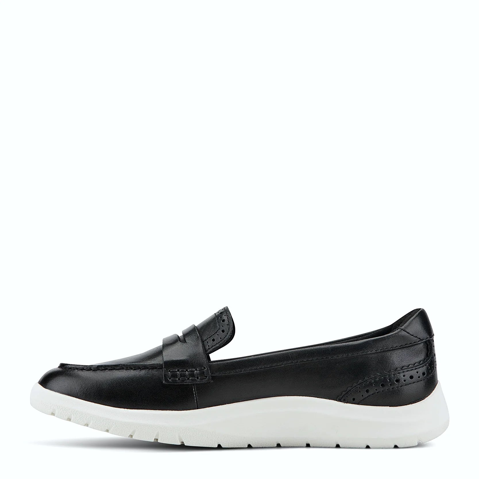 Flex grooves in the outsole of a penny loafer