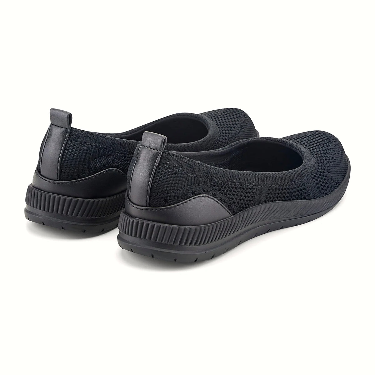 Lightweight molded sole under a pull-on flat