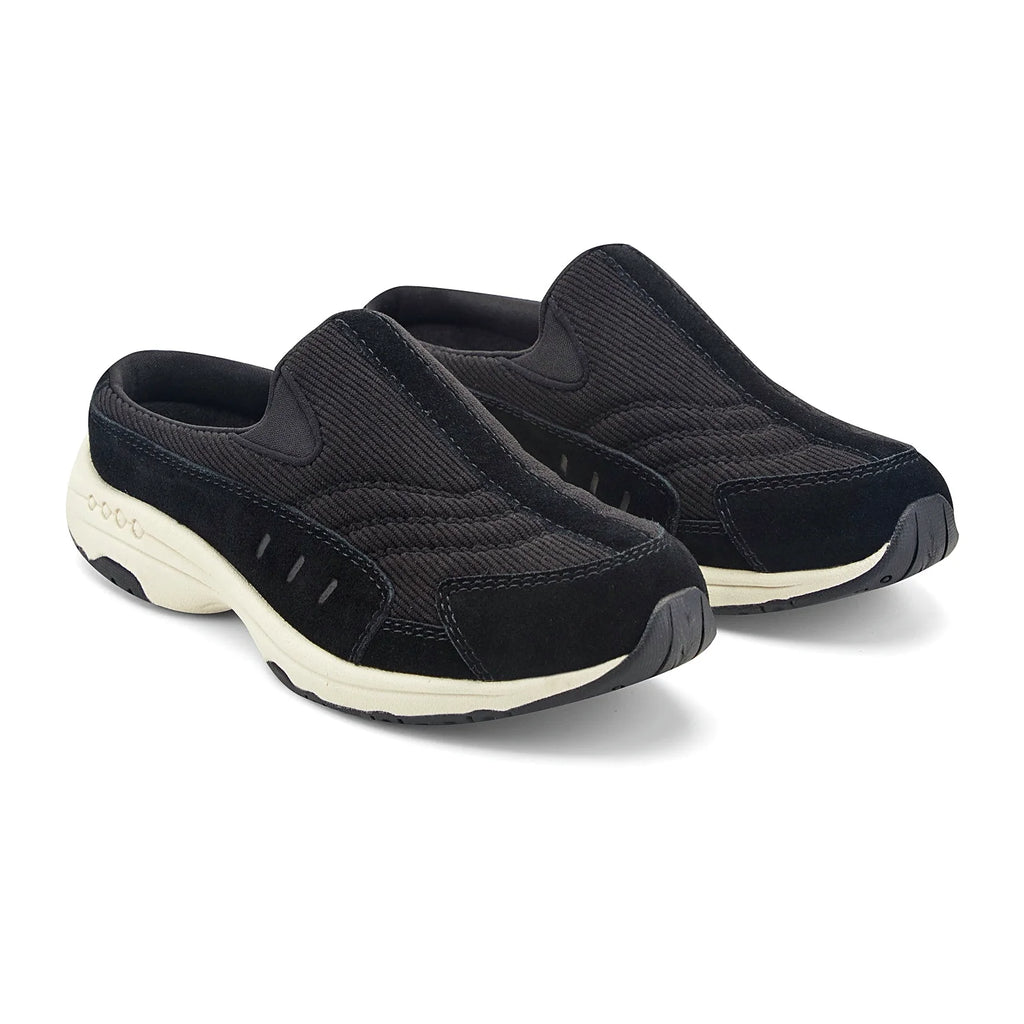 Comfort-well detailing along the midsole of a clog