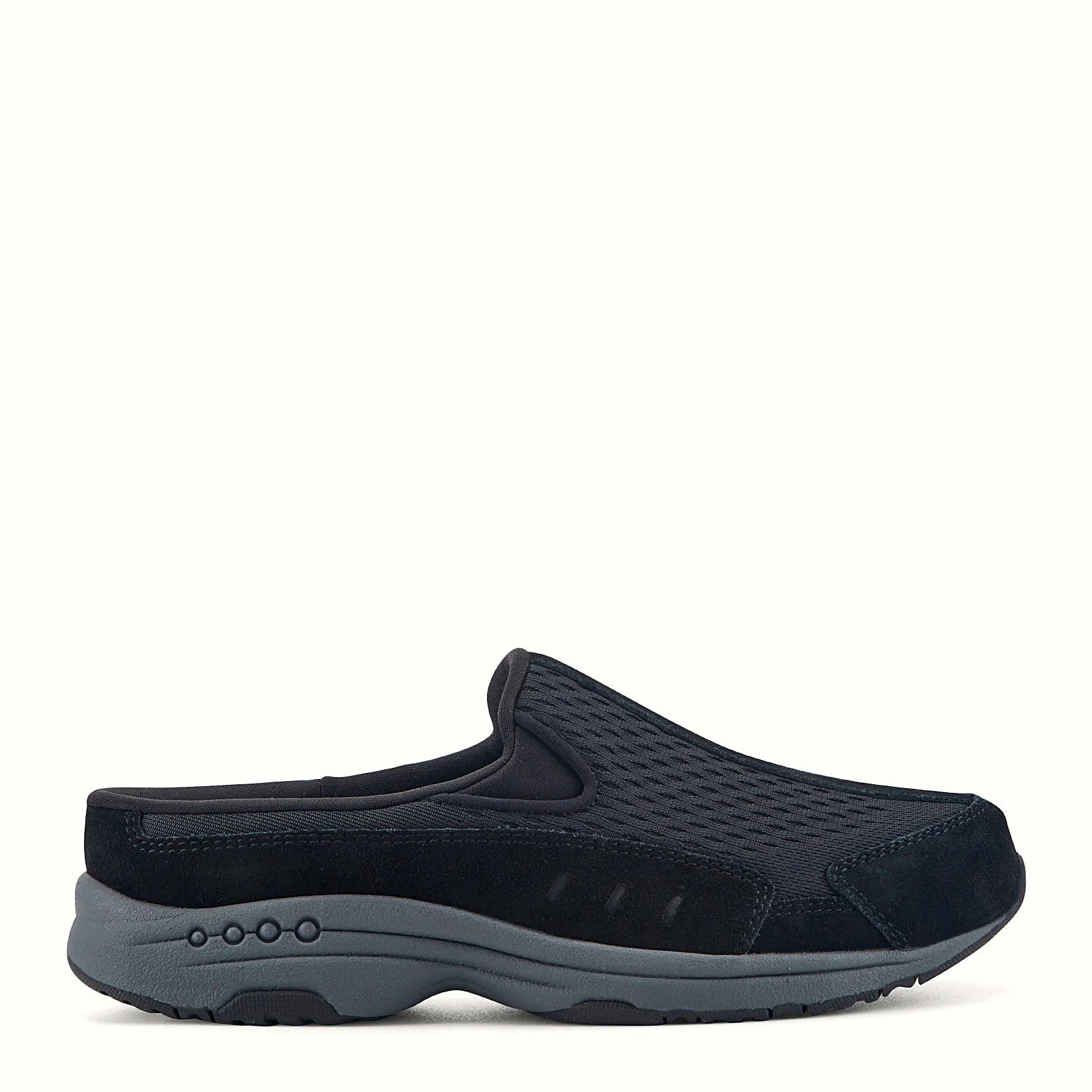 Comfort-well detailing along the midsole of a clog