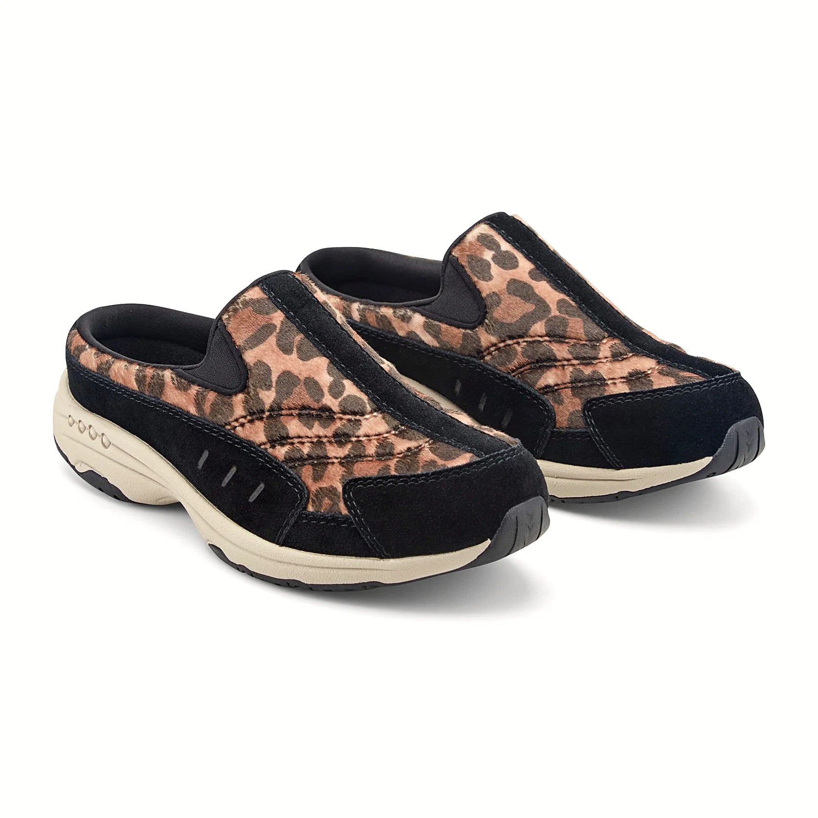 Comfort-well detailing along the midsole of a clog