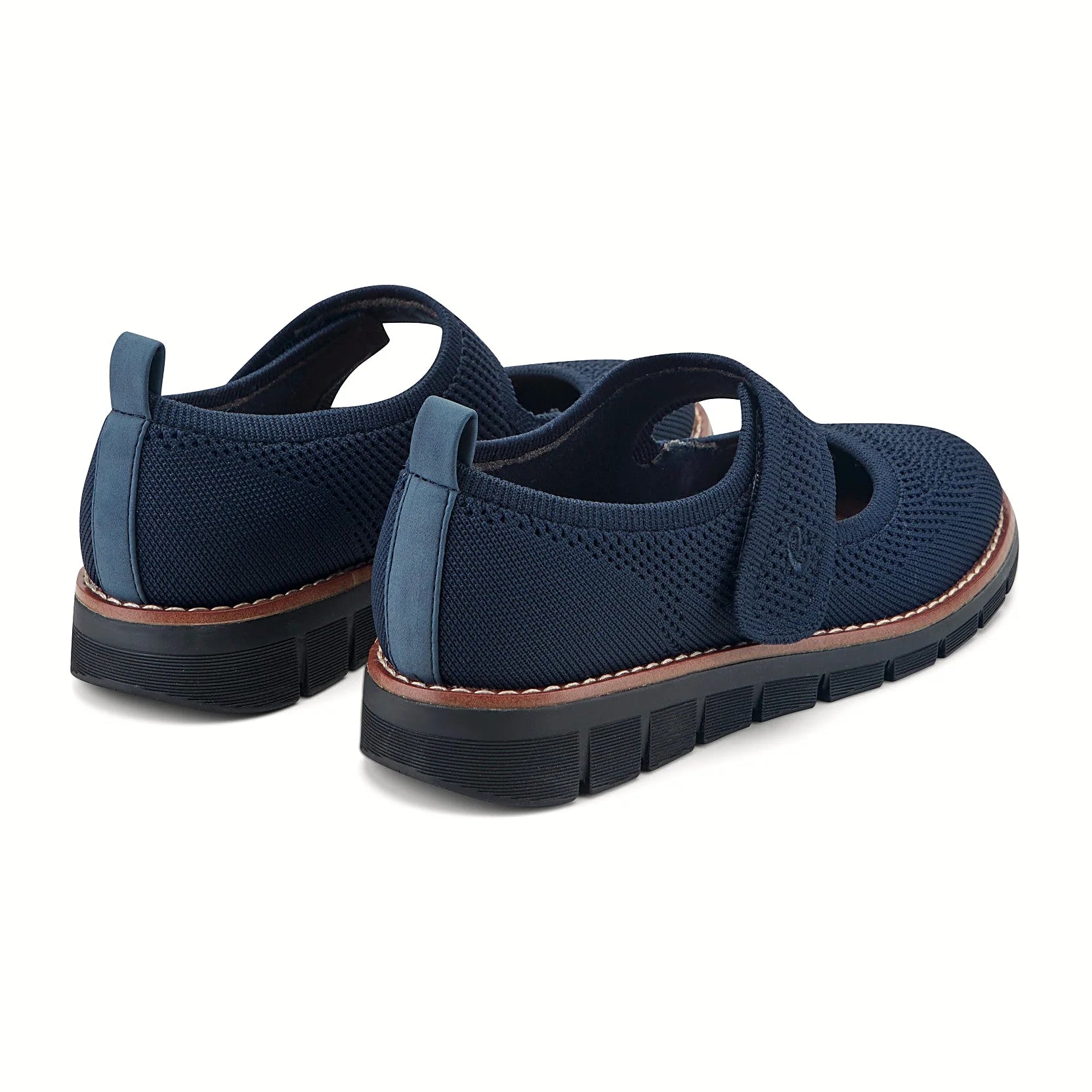 Rounded toe on a platform Mary Jane flat